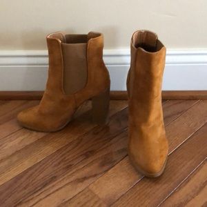 Bebo size 7 ankle boots- NEW!